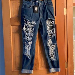 NWT distressed boyfriend jeans size 9 fits like 7